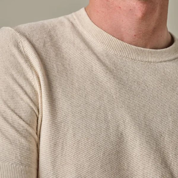 Profuomo T-shirt i bomuld og hør råhvid