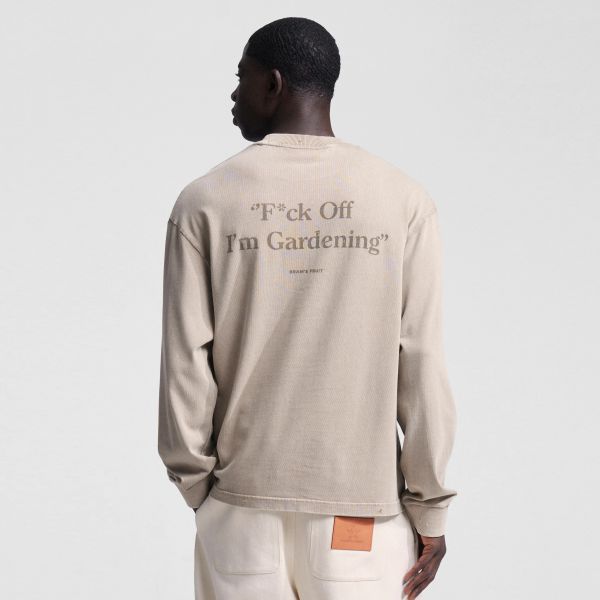 Bram’s Fruit Gardening Distressed Longsleeve T-shirt Beige