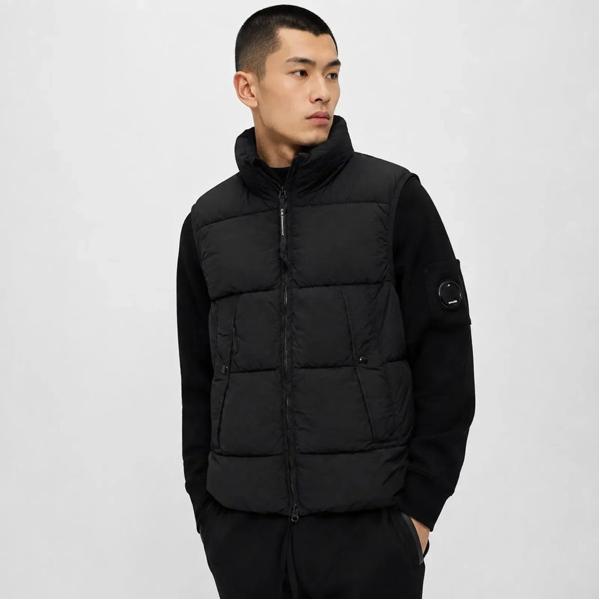CP Company D.D. Shell Goggle Down Bodywarmer Sort