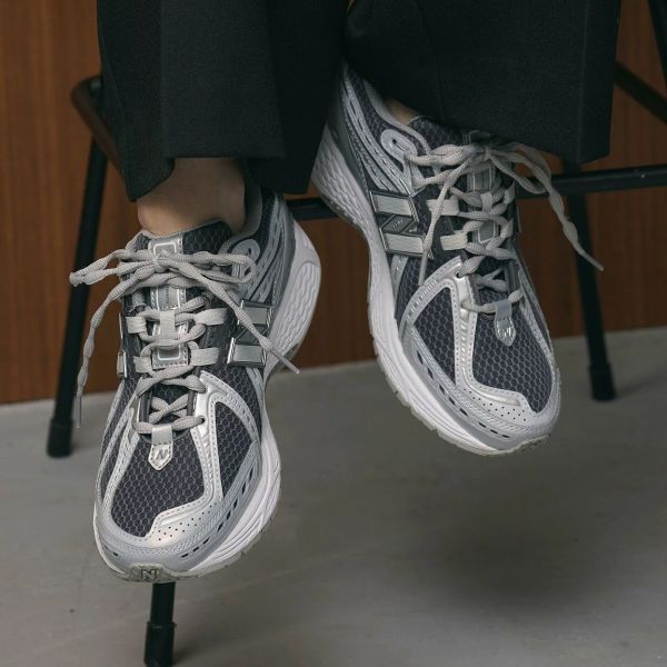 New Balance 1906R Sneaker Grijs/Zwart