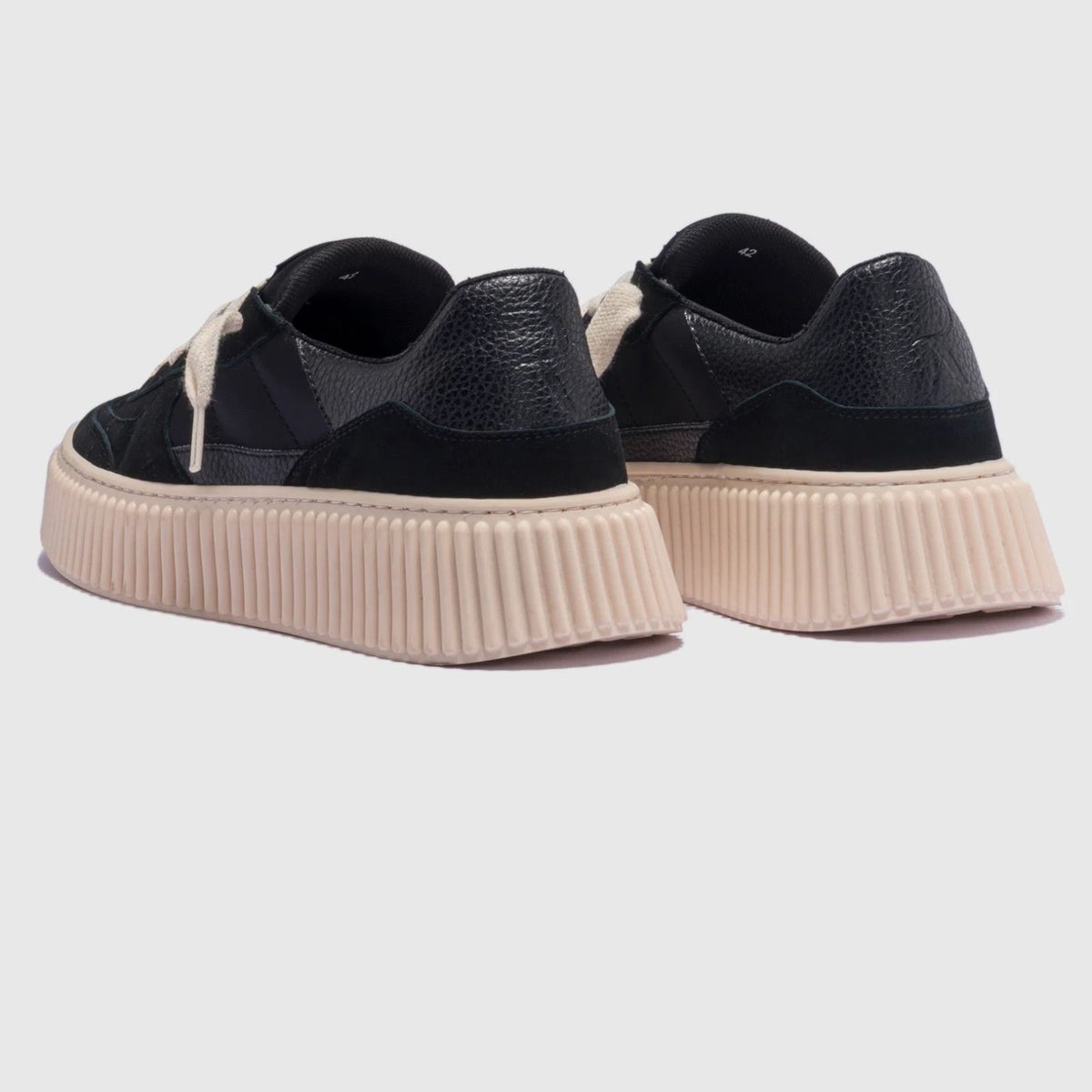 Rhun Treble 1989 Suede Sneaker Sort