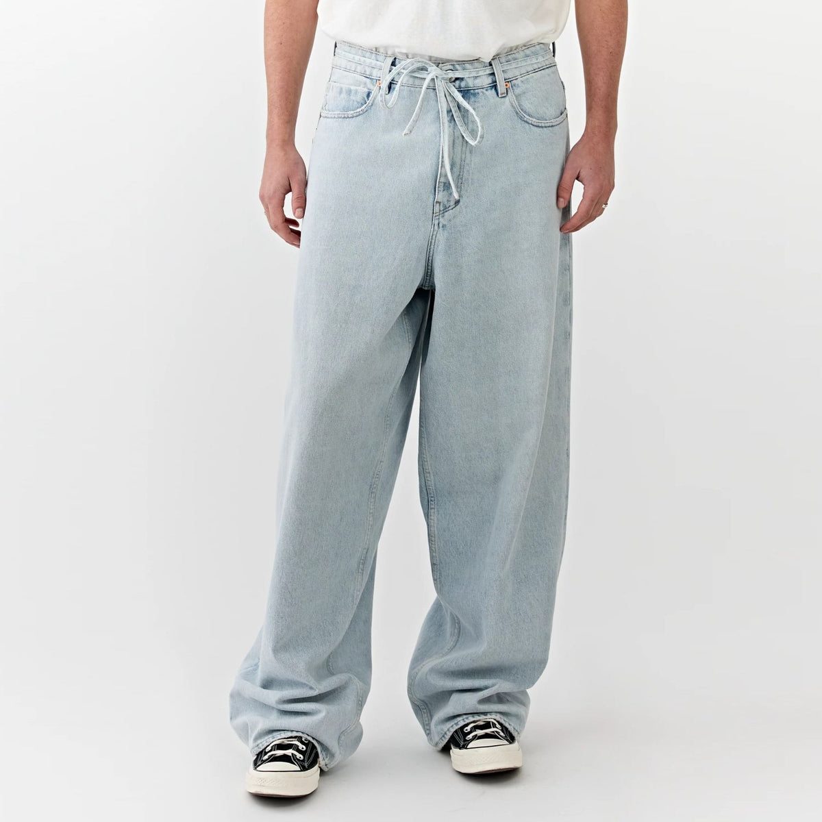 Tenue Noah Baggy Jeans Licht Blauw