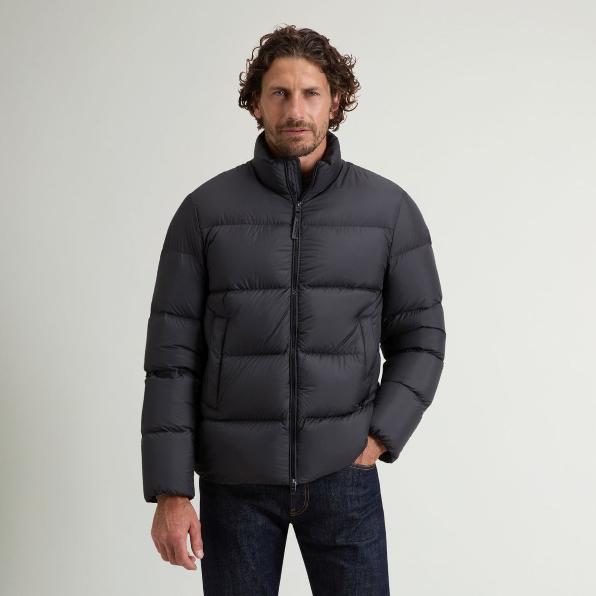 Woolrich Cloud Eagle Puffer Sort