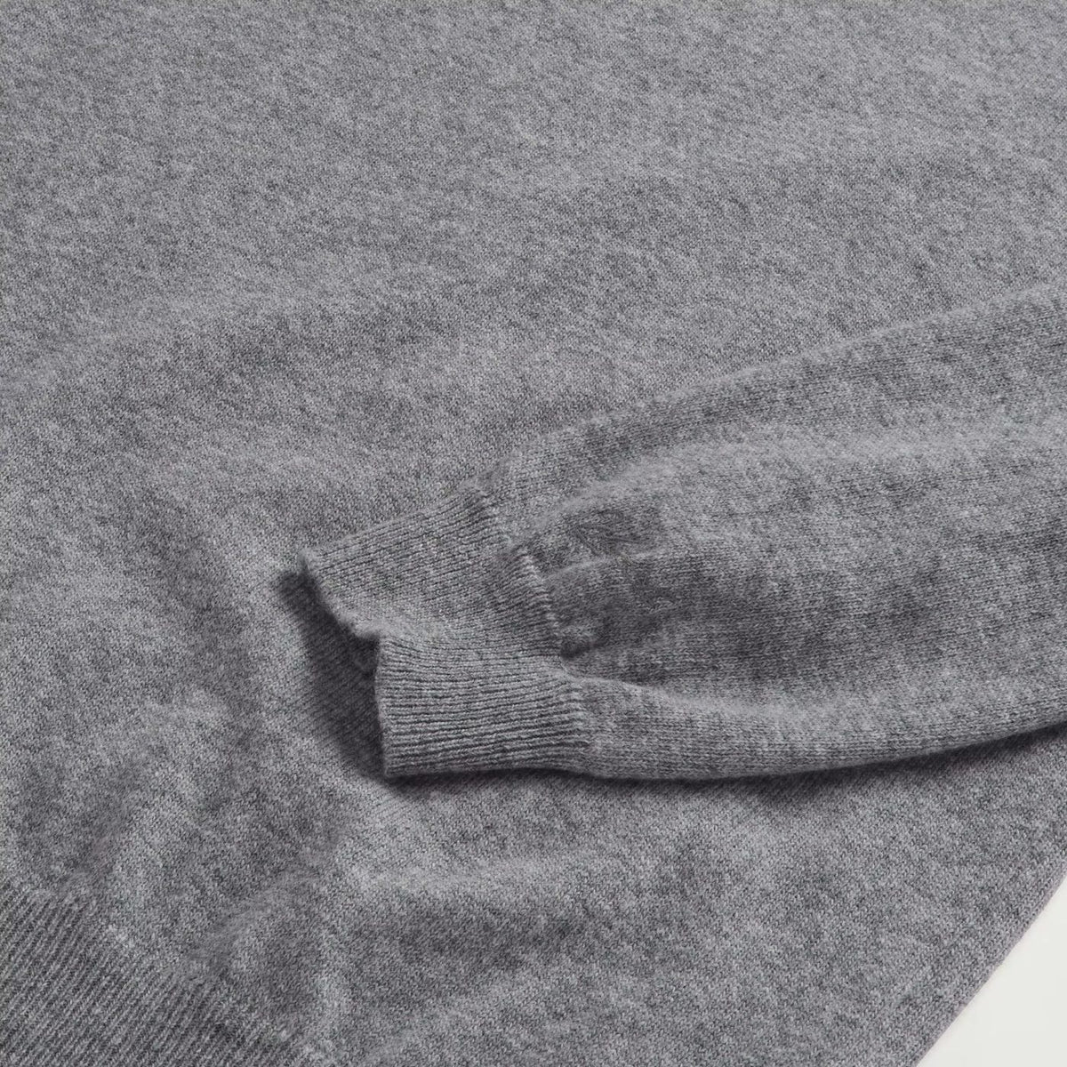 Woolrich lammeuldssweater grå