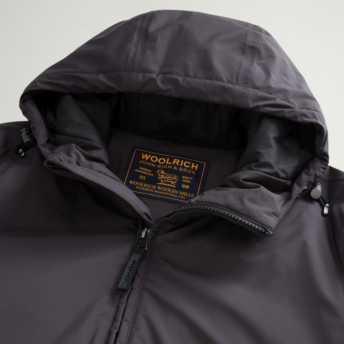 Woolrich Micro Ripstop hættejakke antracit